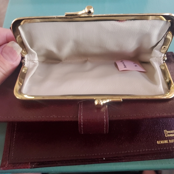 Vintage Princess Gardner Wallet - Picture 7 of 9